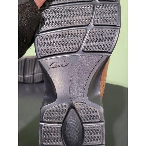 CLARKS mens Escalade Brown Leather Step Slip-On shoes Size 8 - Picture 10 of 10